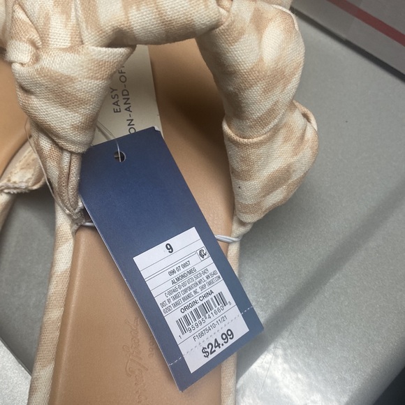 Universal Thread MEG Almond Knotted Fabric Slide Sandal Flat NWT $25 - Picture 6 of 6